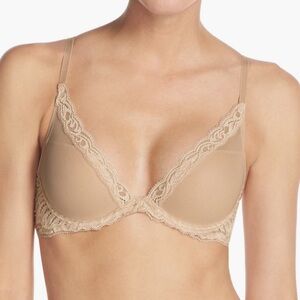 Feathers Lace Underwire Bra in Nude